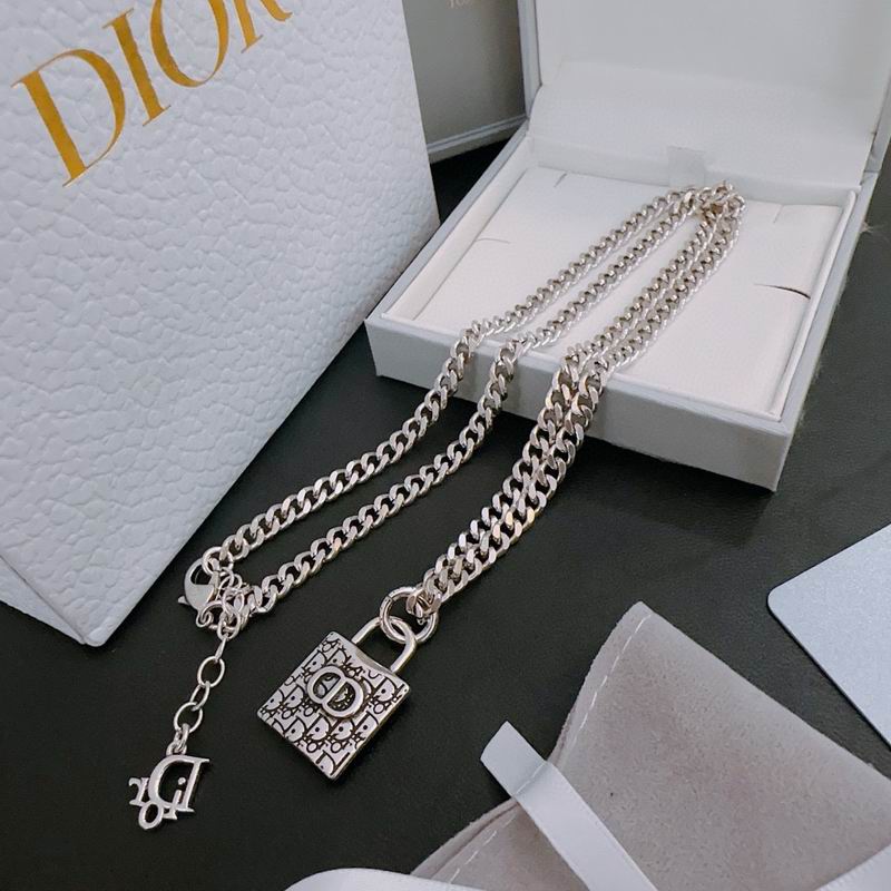 Dior Necklace 05lyr437